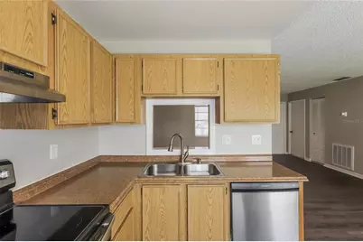 1002 Pinehaven Court, Brandon, FL 33511 - Photo 7