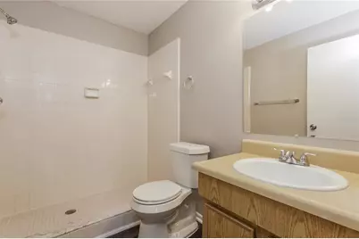 1002 Pinehaven Court, Brandon, FL 33511 - Photo 9
