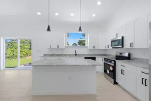 8 Bank Ct, Placida, FL 33946 - Photo 11