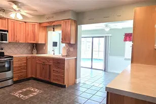 112 Sunnyside St NW, Port Charlotte, FL 33952 - Photo 9
