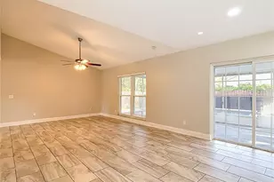 1032 Hardwood Dr, Valrico, FL 33596 - Photo 11