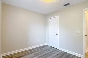 1032 Hardwood Dr, Valrico, FL 33596 - Photo 31