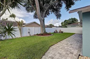 1439 Strada D Oro, Venice, FL 34292 - Photo 9