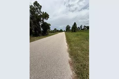 1112 Hallmark Avenue, Lehigh Acres, FL 33974 - Photo 7
