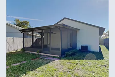 5500 Crissman Drive N, Saint Petersburg, FL 33714 - Photo 19