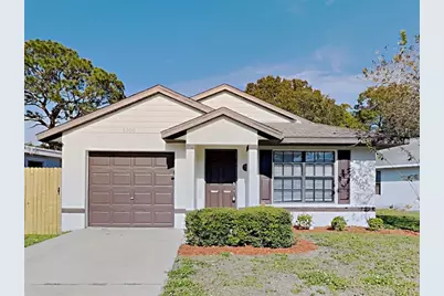 5500 Crissman Drive N, Saint Petersburg, FL 33714 - Photo 1