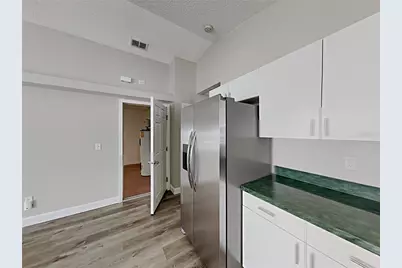 5500 Crissman Drive N, Saint Petersburg, FL 33714 - Photo 7