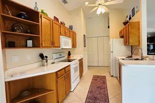 13412 SW Pembroke Cir N, Lake Suzy, FL 34269 - Photo 11