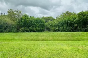 13412 SW Pembroke Cir N, Lake Suzy, FL 34269 - Photo 5