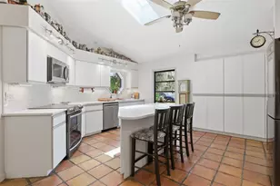 881 Pinto Cir, Nokomis, FL 34275 - Photo 11
