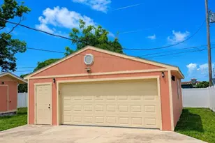 733 Laurel Ave, Venice, FL 34285 - Photo 5
