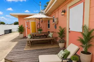 733 Laurel Ave, Venice, FL 34285 - Photo 9
