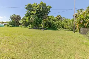 18579 Robinson Ave, Port Charlotte, FL 33948 - Photo 27