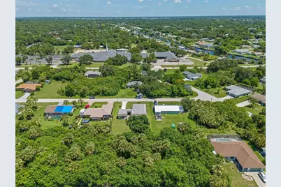 18579 Robinson Avenue, Port Charlotte, FL 33948 - Photo 43