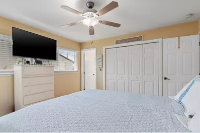 18579 Robinson Avenue, Port Charlotte, FL 33948 - Photo 17