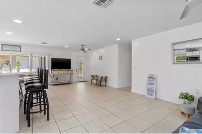18579 Robinson Avenue, Port Charlotte, FL 33948 - Photo 7