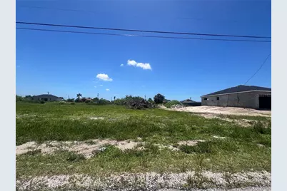 2208 NE 6th Avenue, Cape Coral, FL 33909 - Photo 3