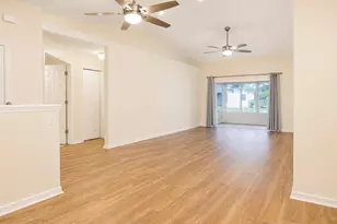 6032 Magpie Dr, Lakeland, FL 33809 - Photo 3