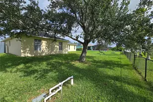 219 NW 25th Pl, Cape Coral, FL 33993 - Photo 23