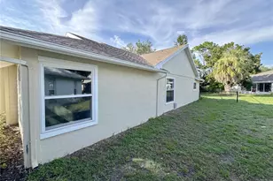 3174 57th Ave Cir E, Bradenton, FL 34203 - Photo 5