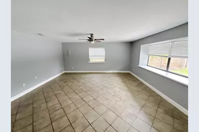 4710 Hoxie Lane, Sarasota, FL 34233 - Photo 5