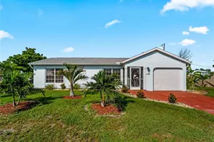 119 Oldenburgh Ct NE, Port Charlotte, FL 33952 - Photo 3