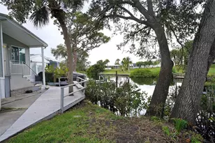 125 Brookshire Dr, Nokomis, FL 34275 - Photo 3