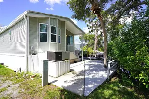 125 Brookshire Dr, Nokomis, FL 34275 - Photo 3