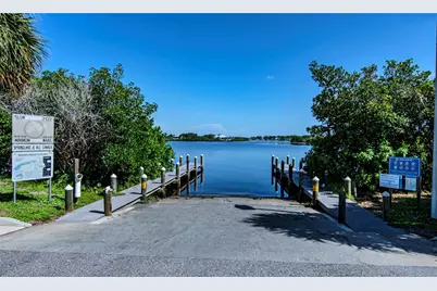 326 Wherley Avenue SE, Port Charlotte, FL 33952 - Photo 11