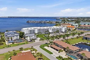 1425 Park Beach Cir, Punta Gorda, FL 33950 - Photo 41