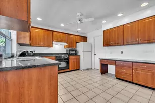 5012 Palm Aire Dr, Sarasota, FL 34243 - Photo 11