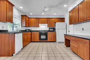 5012 Palm Aire Dr, Sarasota, FL 34243 - Photo 9