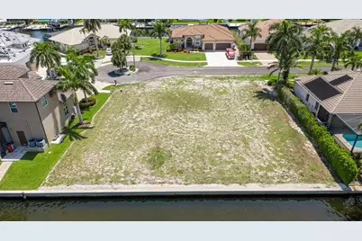 375 Wales Court, Marco Island, FL 34145 - Photo 5