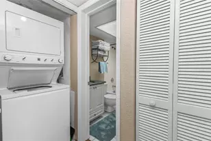 4000 Oakview Dr, Port Charlotte, FL 33980 - Photo 25