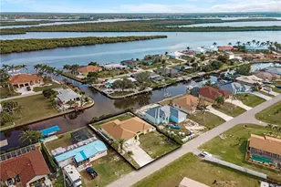 3370 Dover Dr, Punta Gorda, FL 33983 - Photo 3
