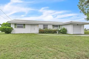 3395 Pinetree St, Port Charlotte, FL 33952 - Photo 1