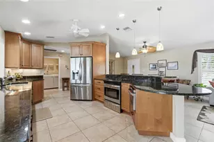 365 Belaire Ct, Punta Gorda, FL 33950 - Photo 9