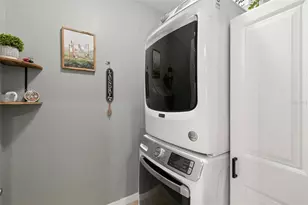 3215 Birchin Ln, Fort Myers, FL 33916 - Photo 21