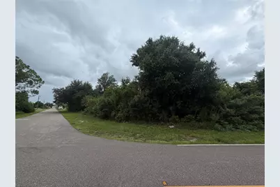 192 Macarthur Drive, Port Charlotte, FL 33954 - Photo 3