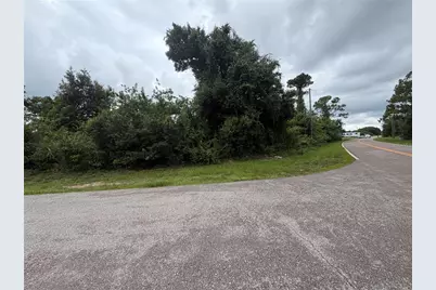192 Macarthur Drive, Port Charlotte, FL 33954 - Photo 5