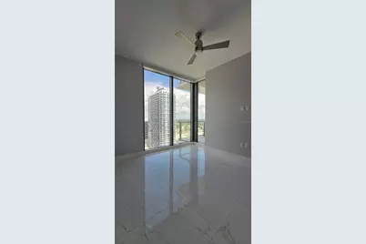 100 1st Avenue N #2406, Saint Petersburg, FL 33701 - Photo 21
