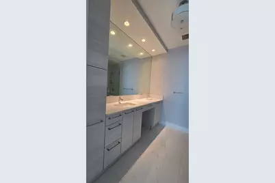 100 1st Avenue N #2406, Saint Petersburg, FL 33701 - Photo 23