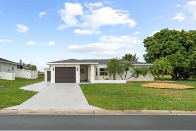 30 Oakland Hills Court, Rotonda West, FL 33947 - Photo 1