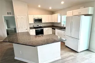 11034 Carnegie Ave, Englewood, FL 34224 - Photo 5