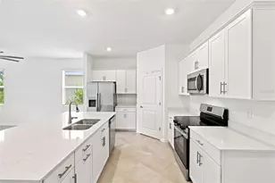 11296 Pinot Dr, Venice, FL 34293 - Photo 9