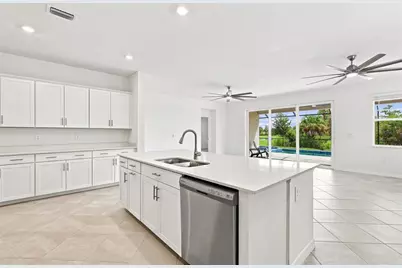 11296 Pinot Drive, Venice, FL 34293 - Photo 5