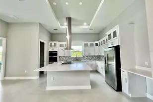 8147 Tracy Cir, Port Charlotte, FL 33981 - Photo 5
