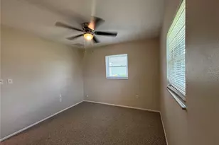 814 Spring Lake Blvd NW, Port Charlotte, FL 33952 - Photo 9