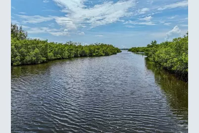 6817 Bayshore Road, Palmetto, FL 34221 - Photo 11