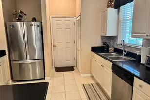 2427 Magnolia Cir, North Port, FL 34289 - Photo 17